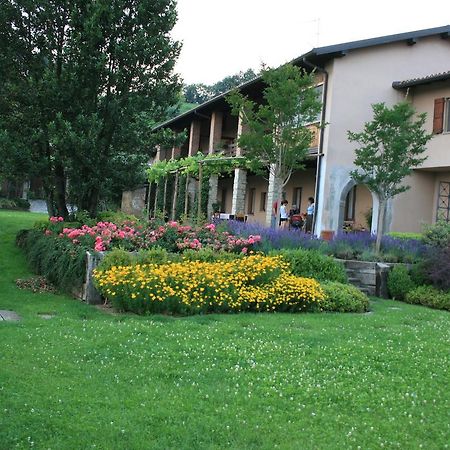 Bio&B Cascina Montebello Palazzago Exteriör bild
